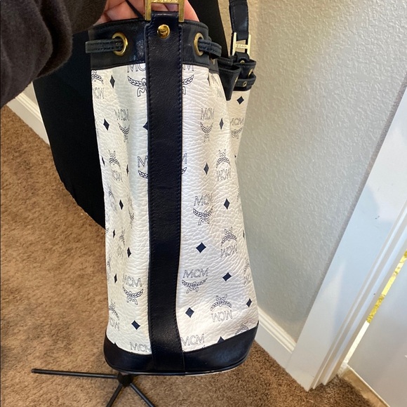 Vintage MCM White and Navy Crossbody Bucket Bag - Picture 11 of 15